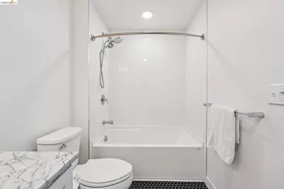 10300 San Pablo Ave #203, El Cerrito, CA 94530 - Photo 21