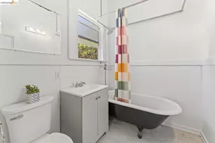 4239 Howe St, Oakland, CA 94611 - Photo 13
