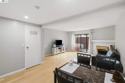 6279 Joaquin Murieta Ave #D, Newark, CA 94560 - Photo 7
