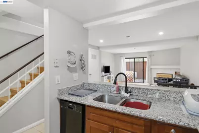 6279 Joaquin Murieta Ave #D, Newark, CA 94560 - Photo 11