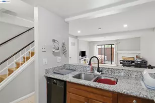 6279 Joaquin Murieta Ave, Newark, CA 94560 - Photo 11