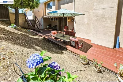 27468 Hayward Blvd, Hayward, CA 94542 - Photo 5