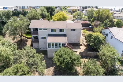 27468 Hayward Blvd, Hayward, CA 94542 - Photo 1