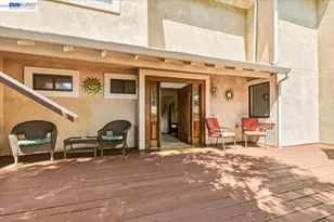 27468 Hayward Blvd, Hayward, CA 94542 - Photo 3