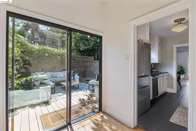 4258 Lakeshore Ave, Oakland, CA 94610 - Photo 31
