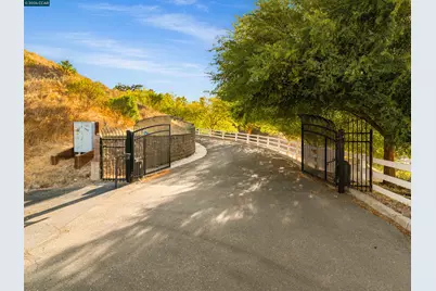1615 Lawrence Rd, Danville, CA 94506 - Photo 91
