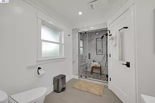 4363 Short Hill Rd, Oakland, CA 94605 - Photo 13
