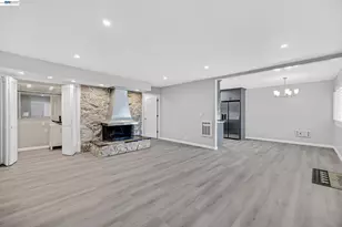 2133 Santa Clara Ave, Alameda, CA 94501 - Photo 13