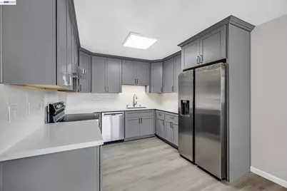 2133 Santa Clara Ave #328, Alameda, CA 94501 - Photo 11