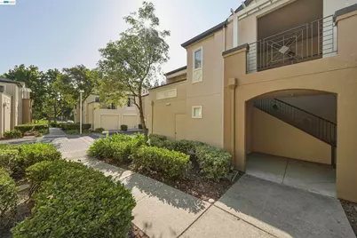 690 Applause Pl, San Jose, CA 95134 - Photo 3
