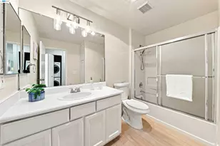 690 Applause Pl, San Jose, CA 95134 - Photo 19