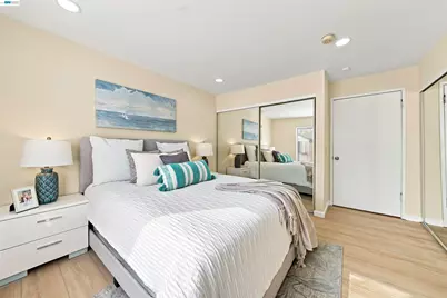 690 Applause Pl, San Jose, CA 95134 - Photo 17