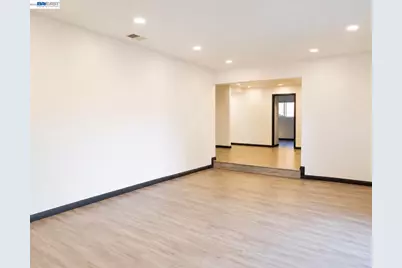 828 Coral Dr, Rodeo, CA 94572 - Photo 5