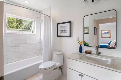 7465 Curry Ave, El Cerrito, CA 94530 - Photo 23