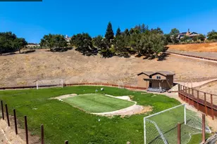 251 Santiago Ln, Danville, CA 94526 - Photo 25
