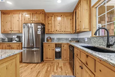 220 Miracle Ln, Santa Cruz, CA 95060 - Photo 9