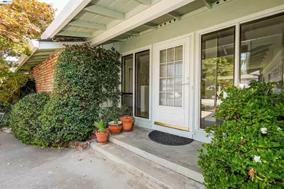 29940 Vanderbilt St, Hayward, CA 94544 - Photo 9