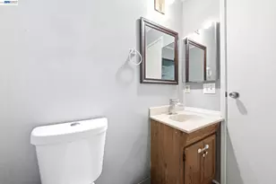 709 Center Ave, Martinez, CA 94553 - Photo 15