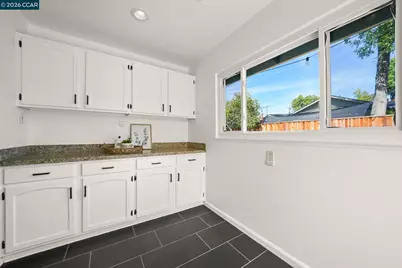 1555 Violet Way, Pleasant Hill, CA 94523 - Photo 15