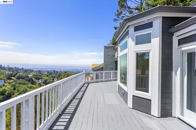 7081 Elverton Dr, Oakland, CA 94611 - Photo 45