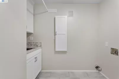 7081 Elverton Dr, Oakland, CA 94611 - Photo 63