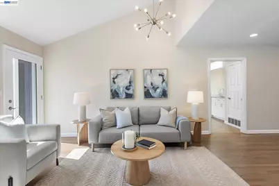 7081 Elverton Dr, Oakland, CA 94611 - Photo 23