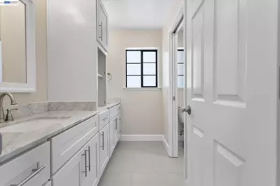 7081 Elverton Dr, Oakland, CA 94611 - Photo 59