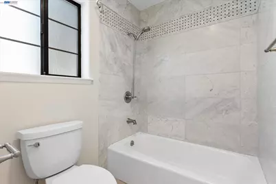 7081 Elverton Dr, Oakland, CA 94611 - Photo 61