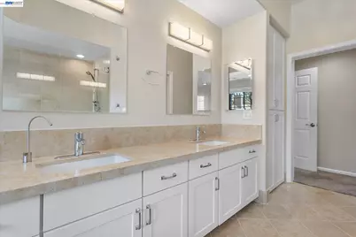7081 Elverton Dr, Oakland, CA 94611 - Photo 75