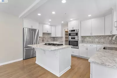 7081 Elverton Dr, Oakland, CA 94611 - Photo 31