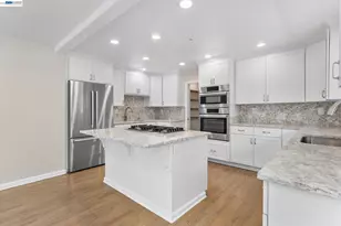 7081 Elverton Dr, Oakland, CA 94611 - Photo 31