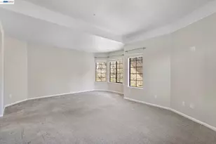 7081 Elverton Dr, Oakland, CA 94611 - Photo 87