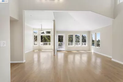 7081 Elverton Dr, Oakland, CA 94611 - Photo 15