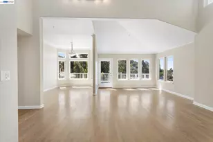 7081 Elverton Dr, Oakland, CA 94611 - Photo 15