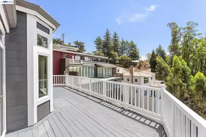 7081 Elverton Dr, Oakland, CA 94611 - Photo 39