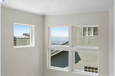 7081 Elverton Dr, Oakland, CA 94611 - Photo 11