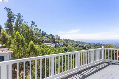 7081 Elverton Dr, Oakland, CA 94611 - Photo 47