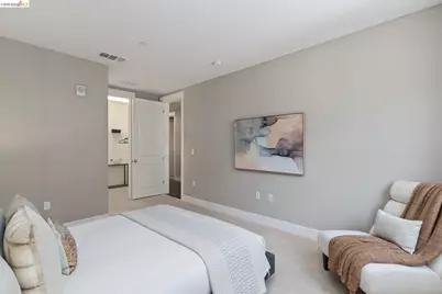 6713 Skyview Dr., Oakland, CA 94605 - Photo 45