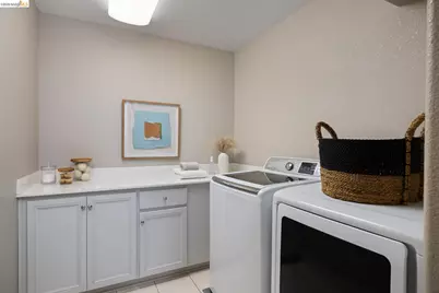 6713 Skyview Dr., Oakland, CA 94605 - Photo 49