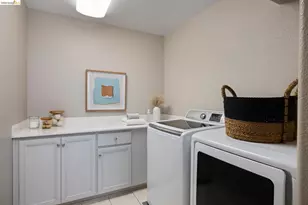 6713 Skyview Dr, Oakland, CA 94605 - Photo 49