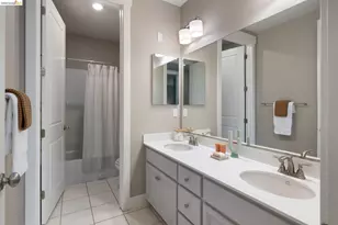 6713 Skyview Dr, Oakland, CA 94605 - Photo 47