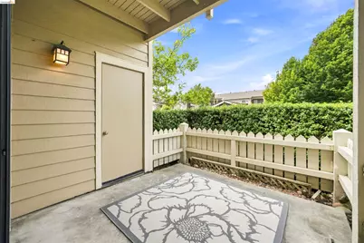 109 Shoreline Ct, Richmond, CA 94804 - Photo 15