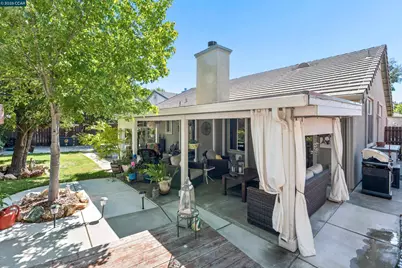 813 Topaz Cir, Vacaville, CA 95687 - Photo 27