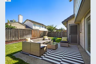 312 Rivercreek Dr, Fremont, CA 94536 - Photo 35