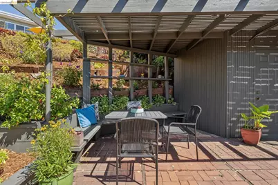 2740 Arlington Blvd, El Cerrito, CA 94530 - Photo 75