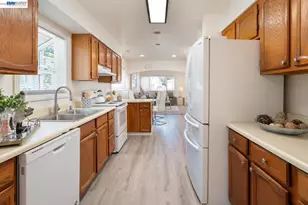 21743 Princeton St, Hayward, CA 94541 - Photo 11