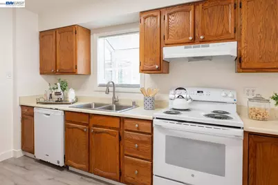 21743 Princeton St. #8, Hayward, CA 94541 - Photo 11
