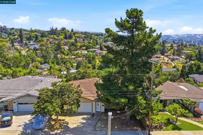 18490 Carlwyn Dr, Castro Valley, CA 94546 - Photo 11