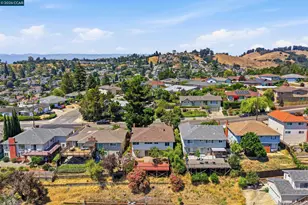 18490 Carlwyn Dr, Castro Valley, CA 94546 - Photo 9