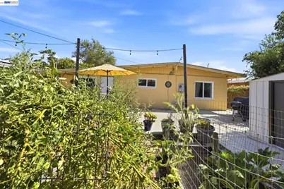 5621 27th Ave, Sacramento, CA 95820 - Photo 45